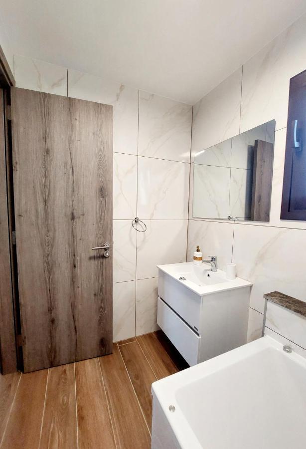 Agros Green Valley Suites リマソール エクステリア 写真